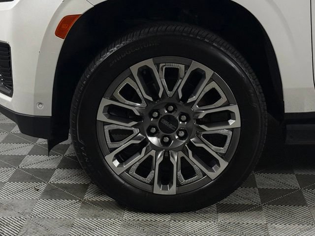 Used 2023 GMC Yukon XL Denali Ultimate w/ LPO, Floor Liner Package AWD/4WD image 12