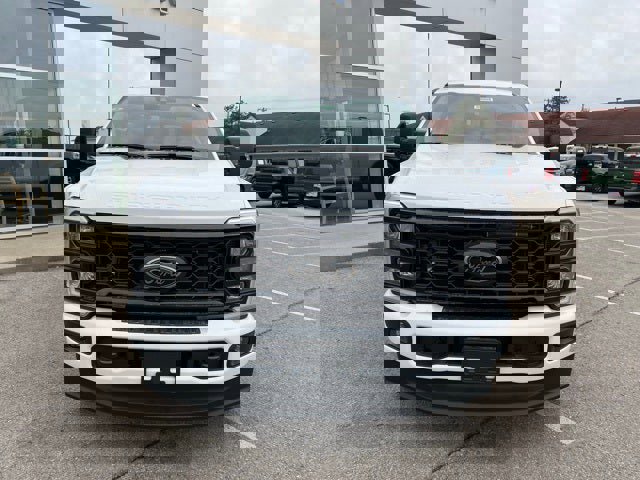 New 2026 Ford F250 Lariat w/ Black Appearance Package image 8