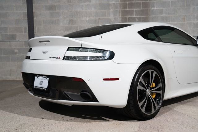 Used 2015 Aston Martin V12 Vantage S RWD image 28