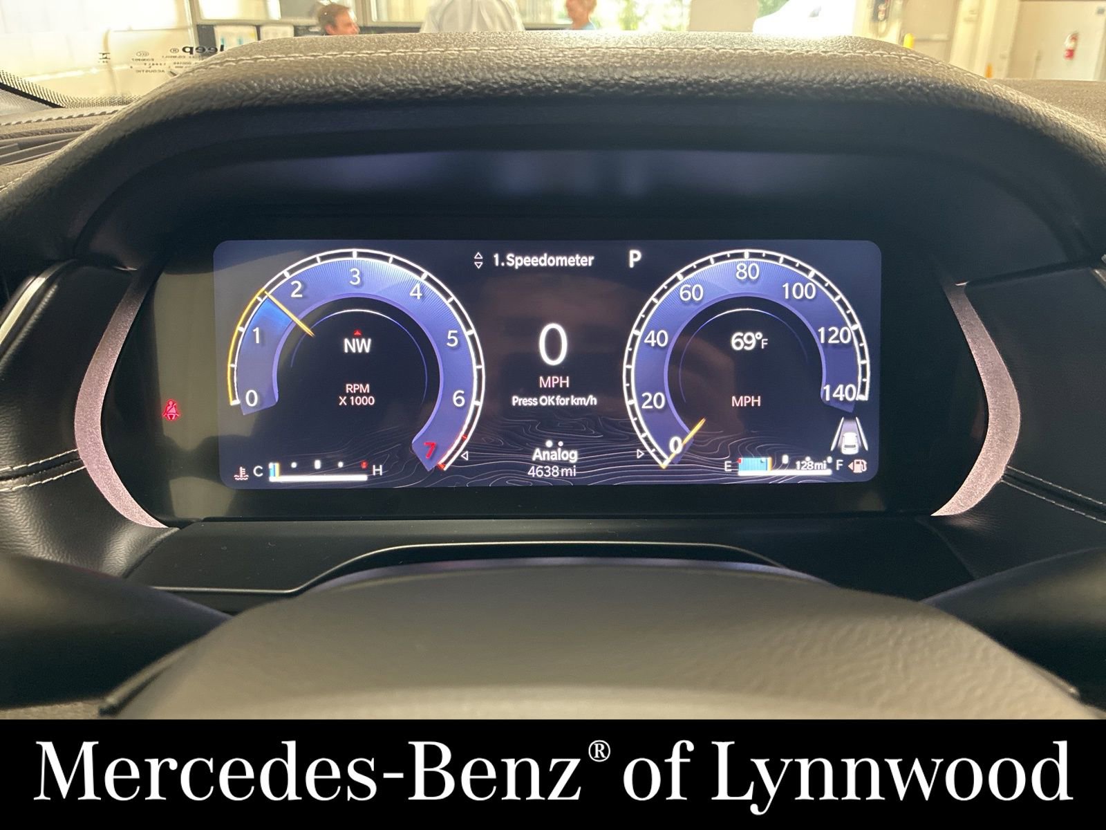 Used 2025 Jeep Grand Cherokee L Limited image 18