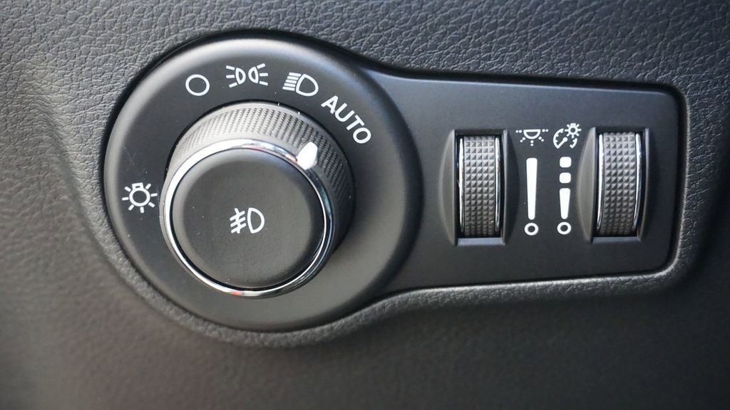 New 2026 Jeep Compass Limited image 35