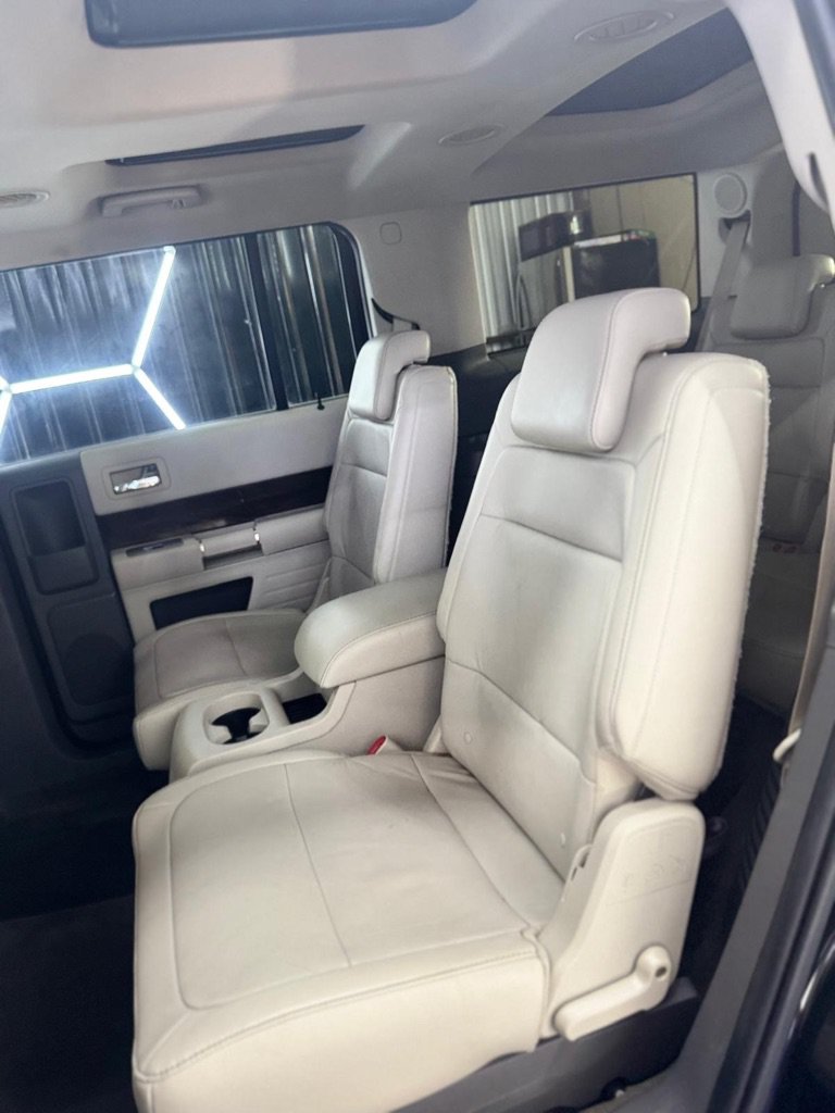 Used 2011 Ford Flex SEL w/ Rapid Spec Order Code FWD image 40