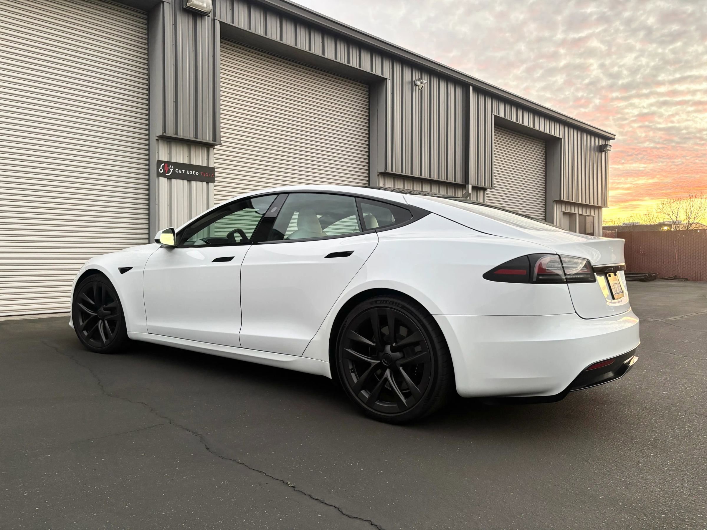 Used 2023 Tesla Model S Standard Range image 8