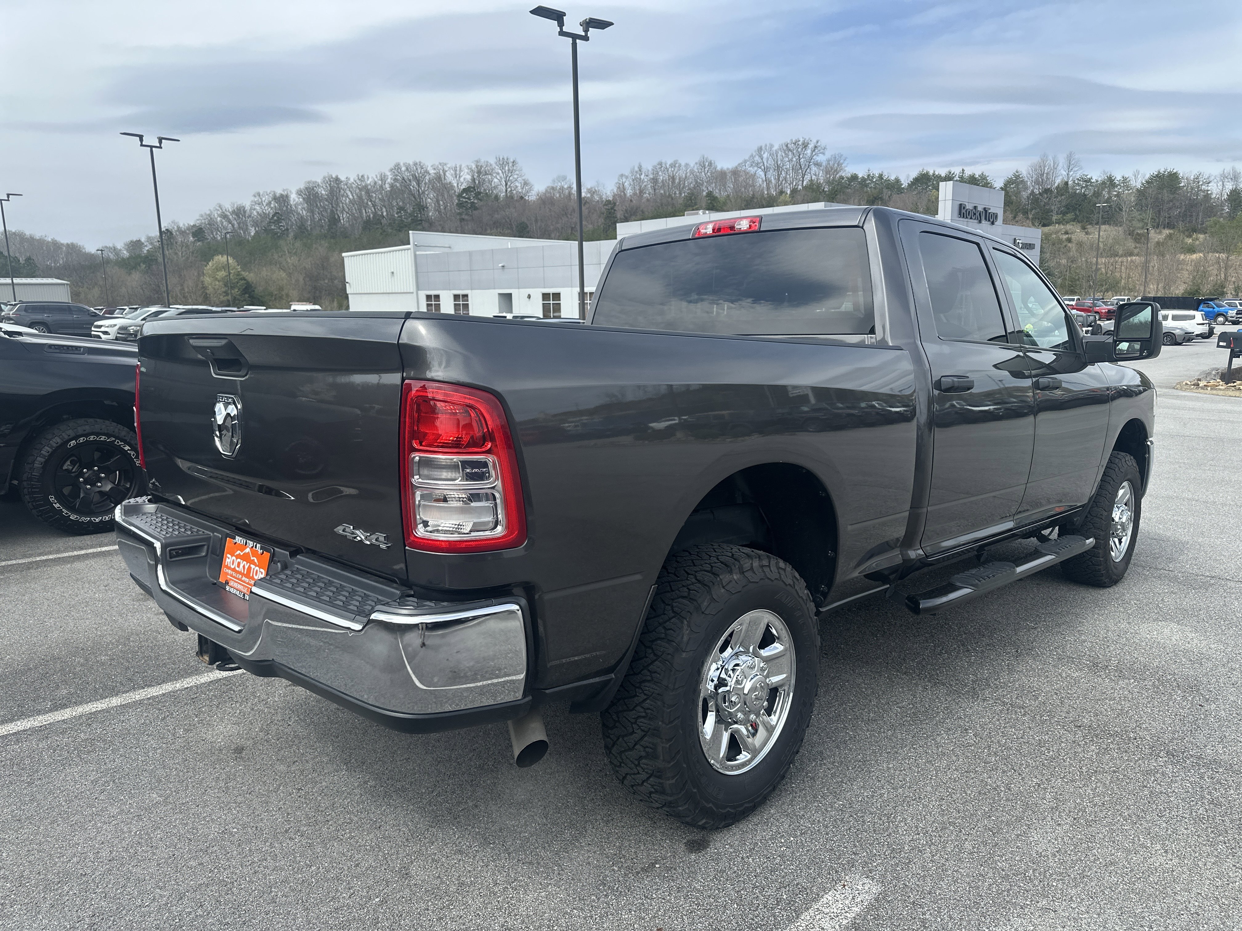 Used 2024 RAM 2500 Tradesman w/ Chrome Appearance Group AWD/4WD image 7