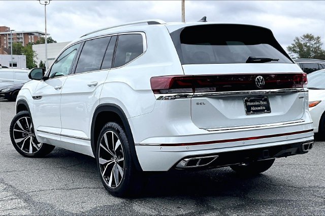 Used 2024 Volkswagen Atlas SEL Premium R-Line AWD/4WD image 10