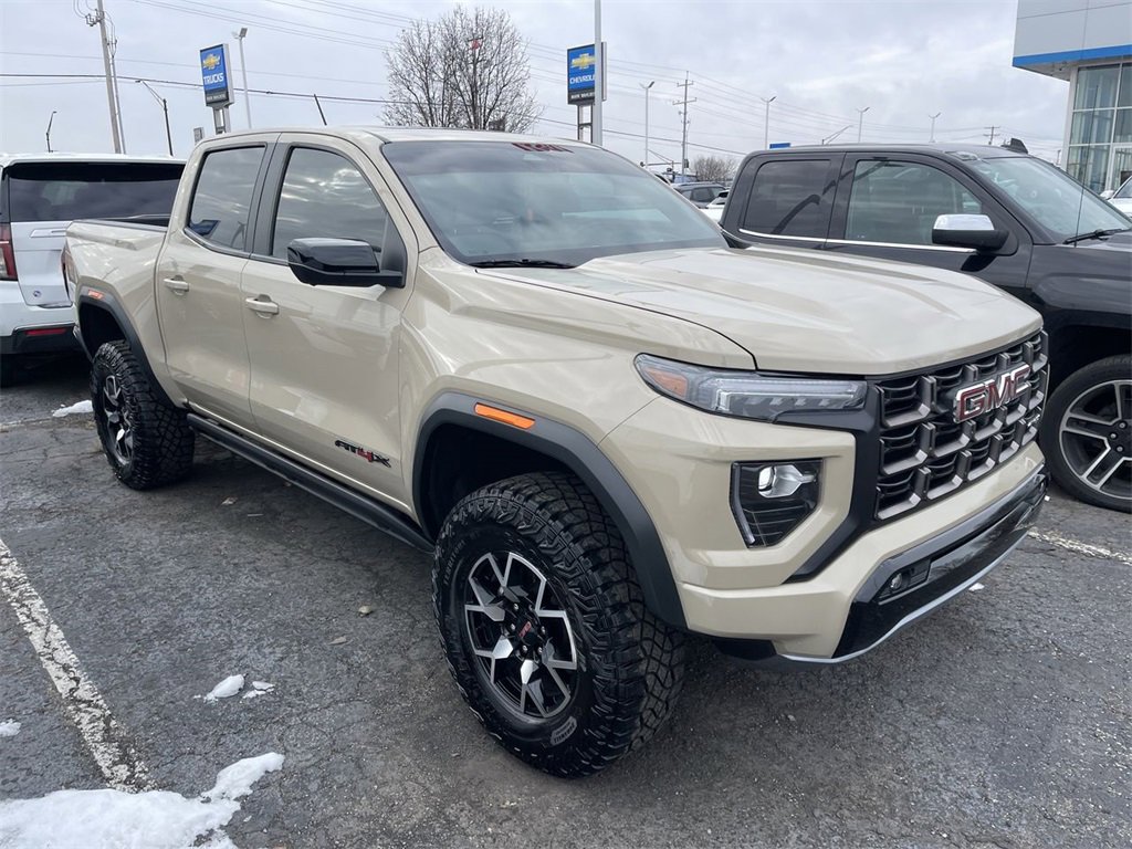 Used 2024 GMC Canyon AT4X image 13
