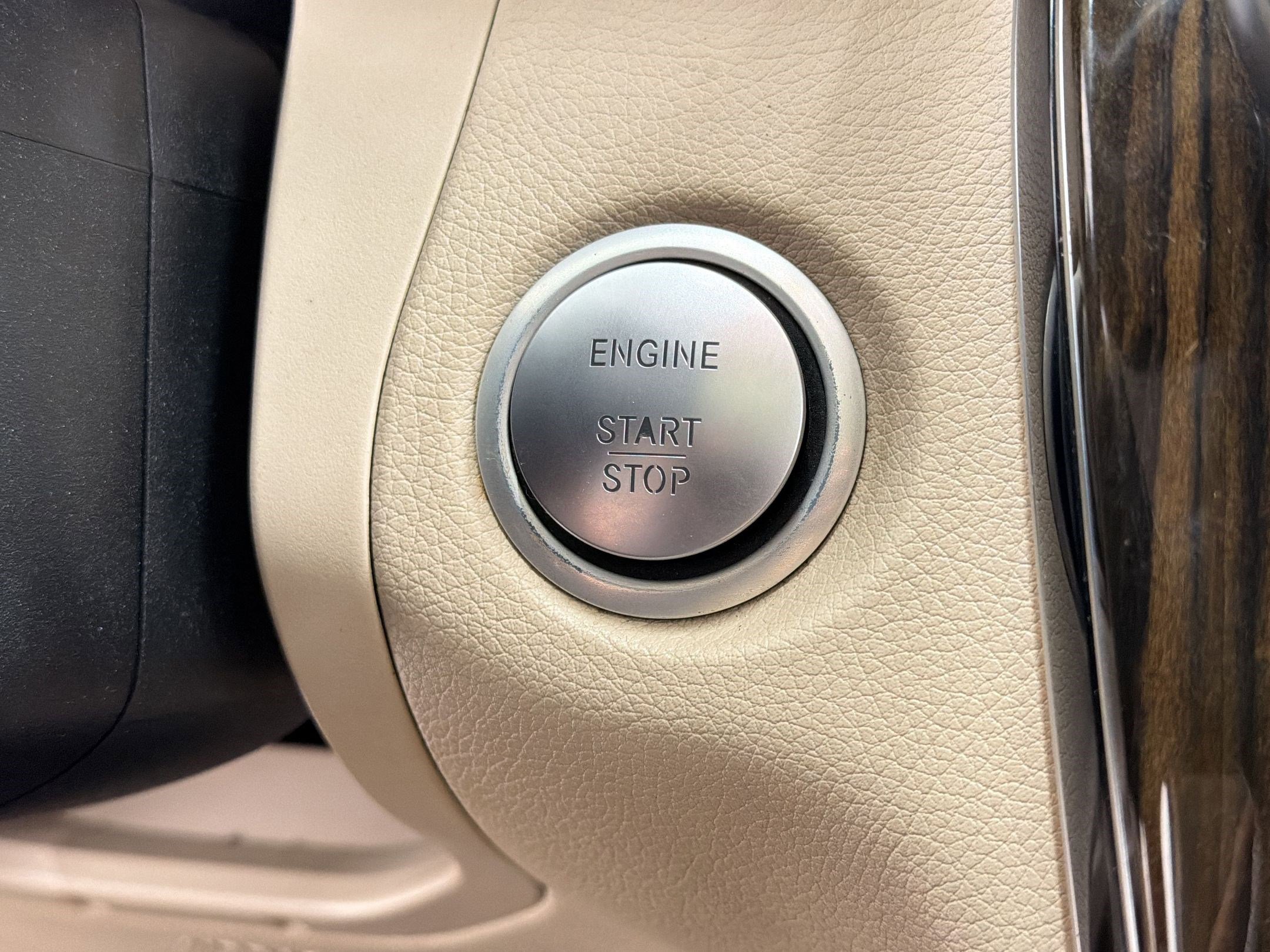 Used 2017 Mercedes-Benz GLC 300 4MATIC image 25