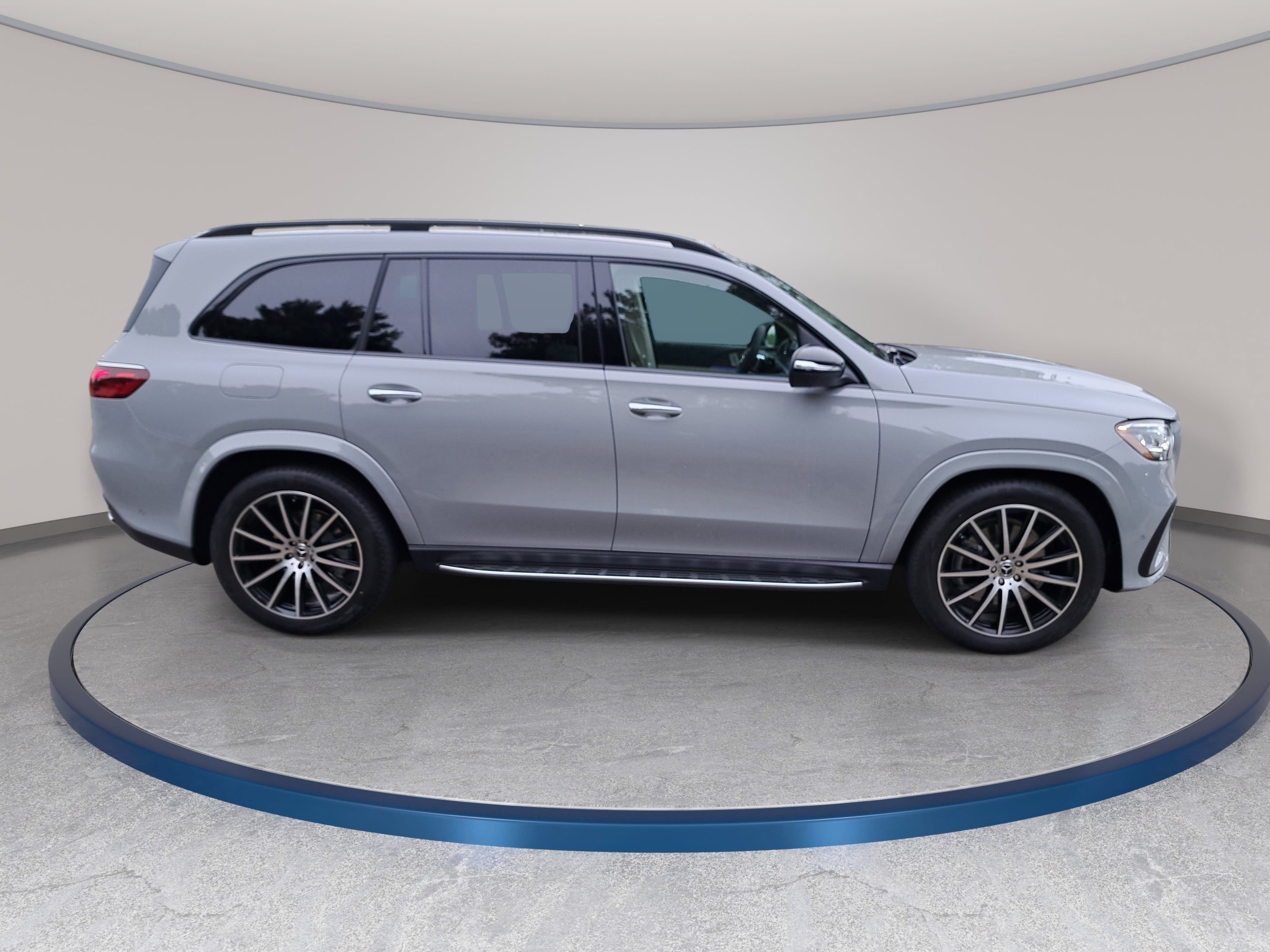 New 2026 Mercedes-Benz GLS 450 4MATIC image 4