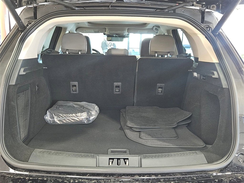 Used 2024 Lincoln Corsair Grand Touring w/ Equipment Group 301A image 24