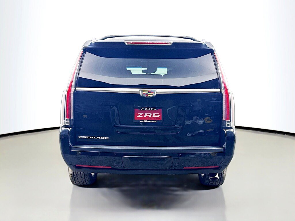 Used 2016 Cadillac Escalade Platinum AWD/4WD image 4