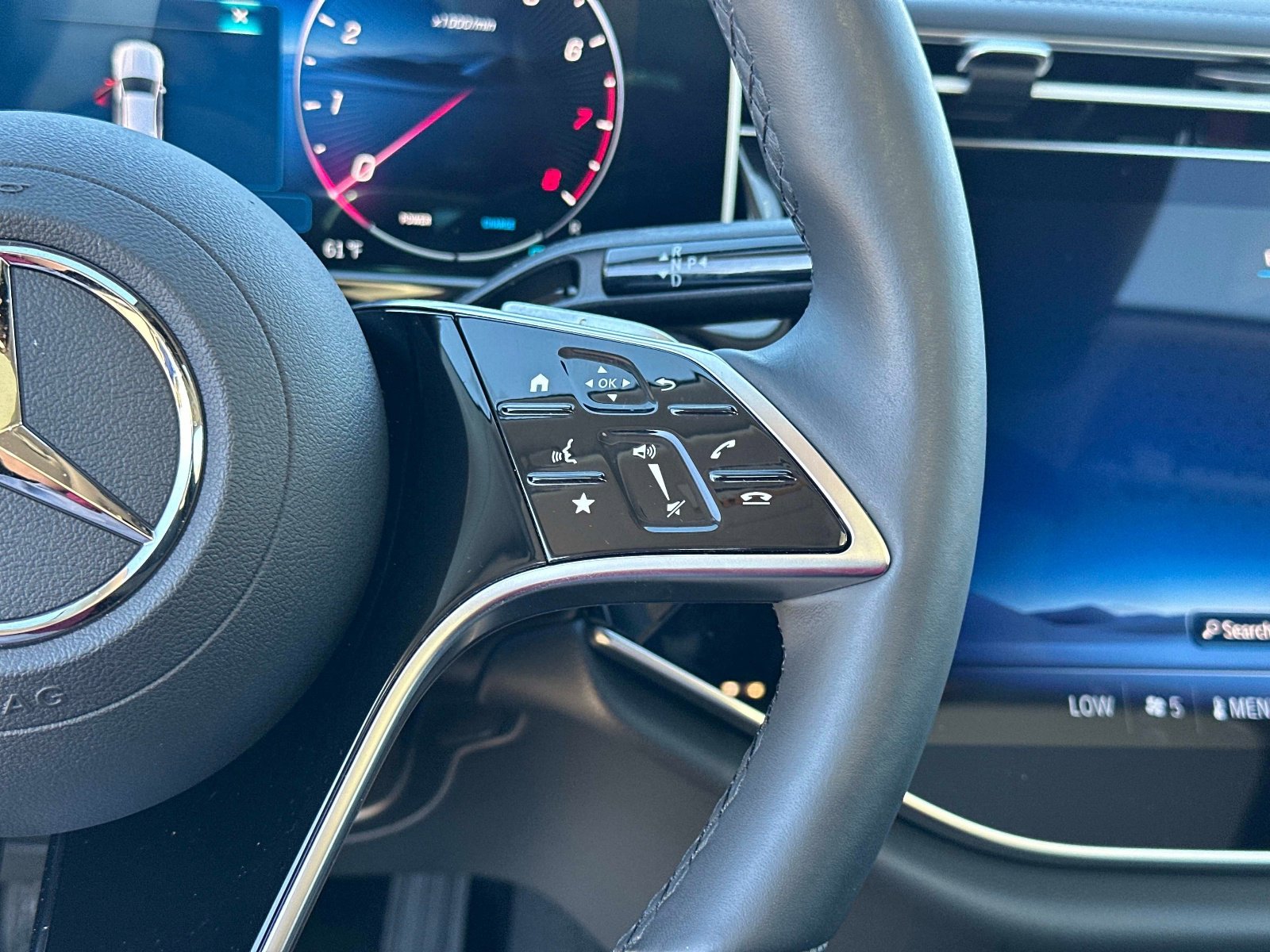 Used 2025 Mercedes-Benz E 350 Sedan image 24