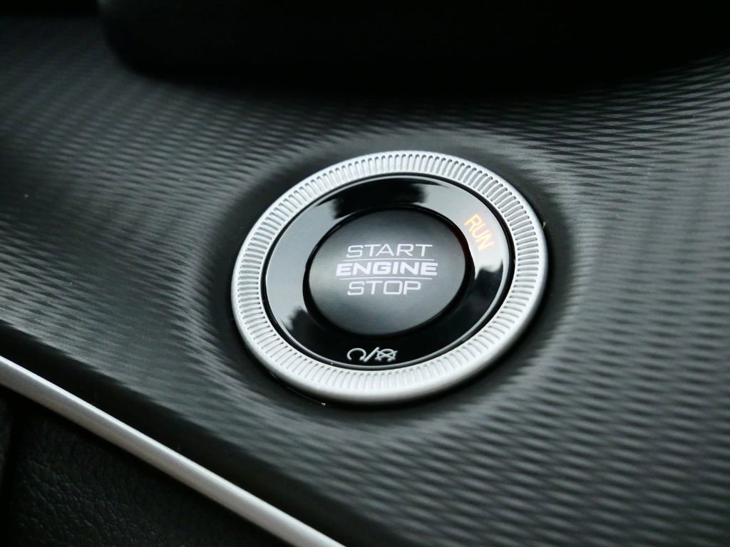 Certified 2024 Jeep Grand Cherokee Laredo w/ Luxury Tech Group I image 53