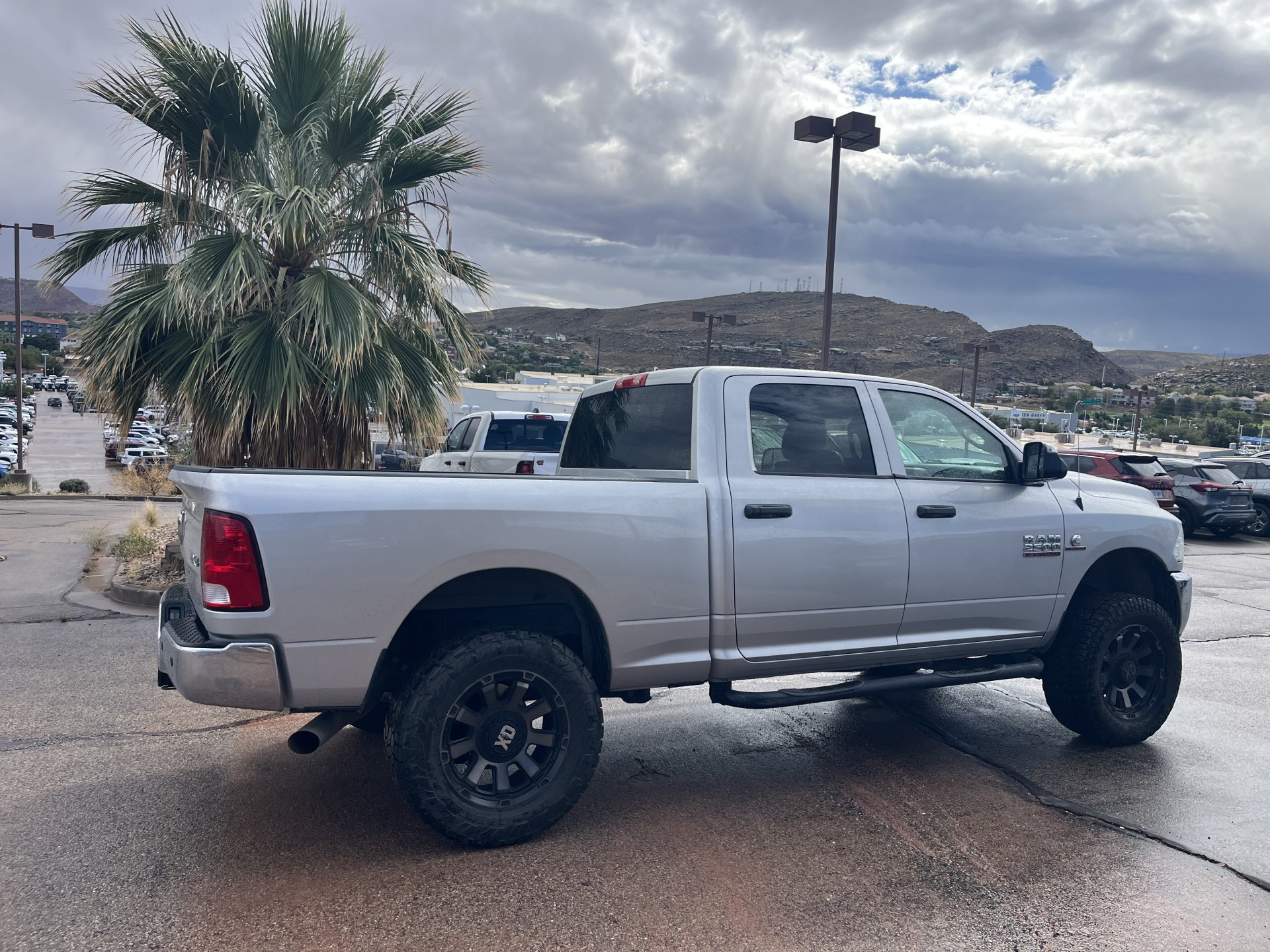 Used 2016 RAM 2500 Tradesman w/ Chrome Appearance Group AWD/4WD image 5