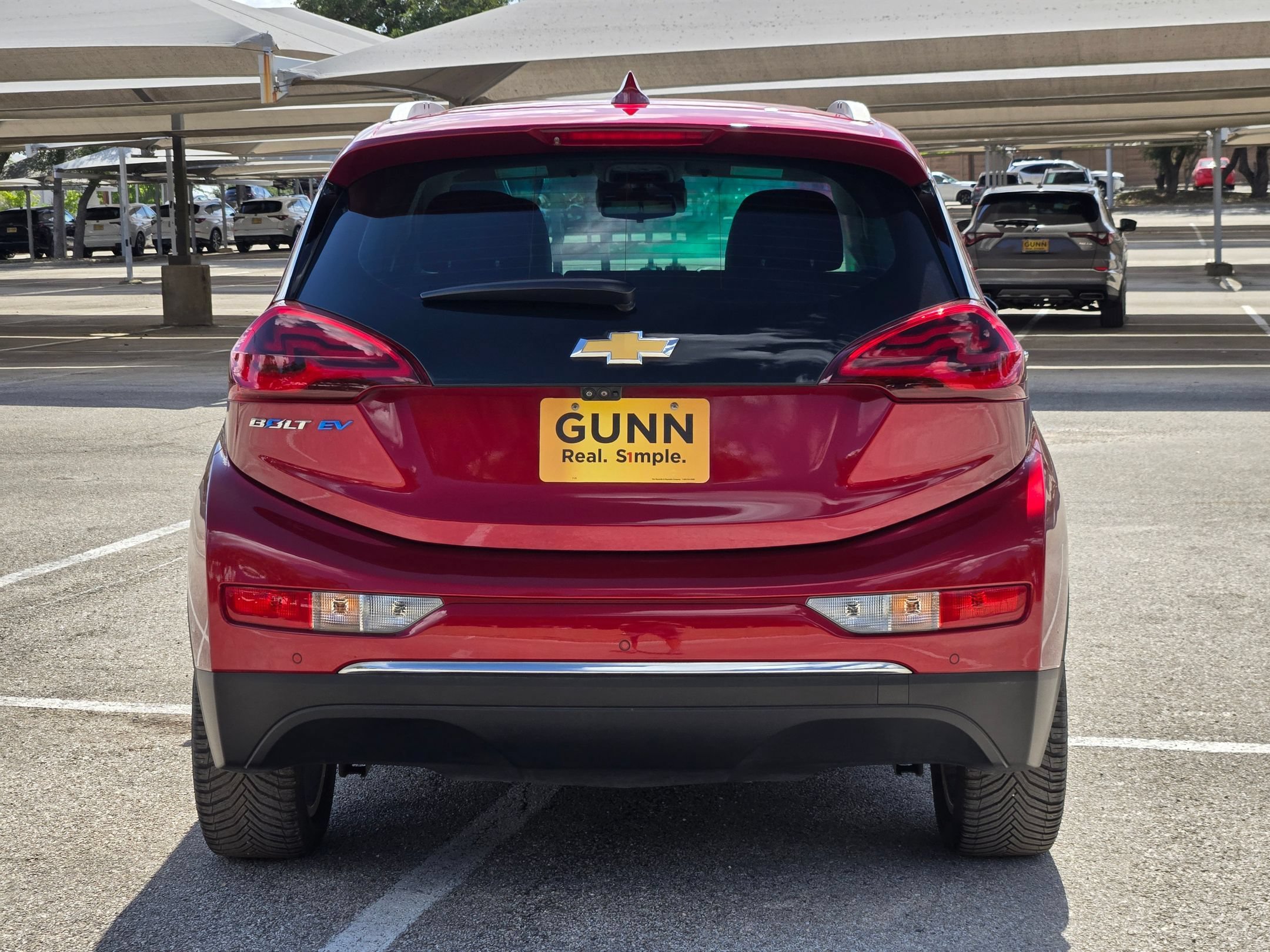 Used 2019 Chevrolet Bolt Premier w/ Infotainment Package FWD image 5