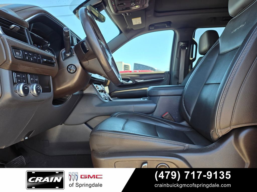 Used 2021 GMC Yukon Denali w/ Denali Premium Package AWD/4WD image 10