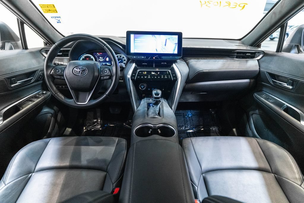 Certified 2024 Toyota Venza XLE AWD/4WD image 13