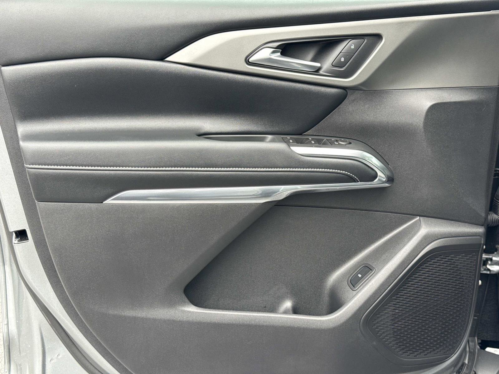 New 2026 Chevrolet Traverse LT w/ Driver Confidence Package image 8