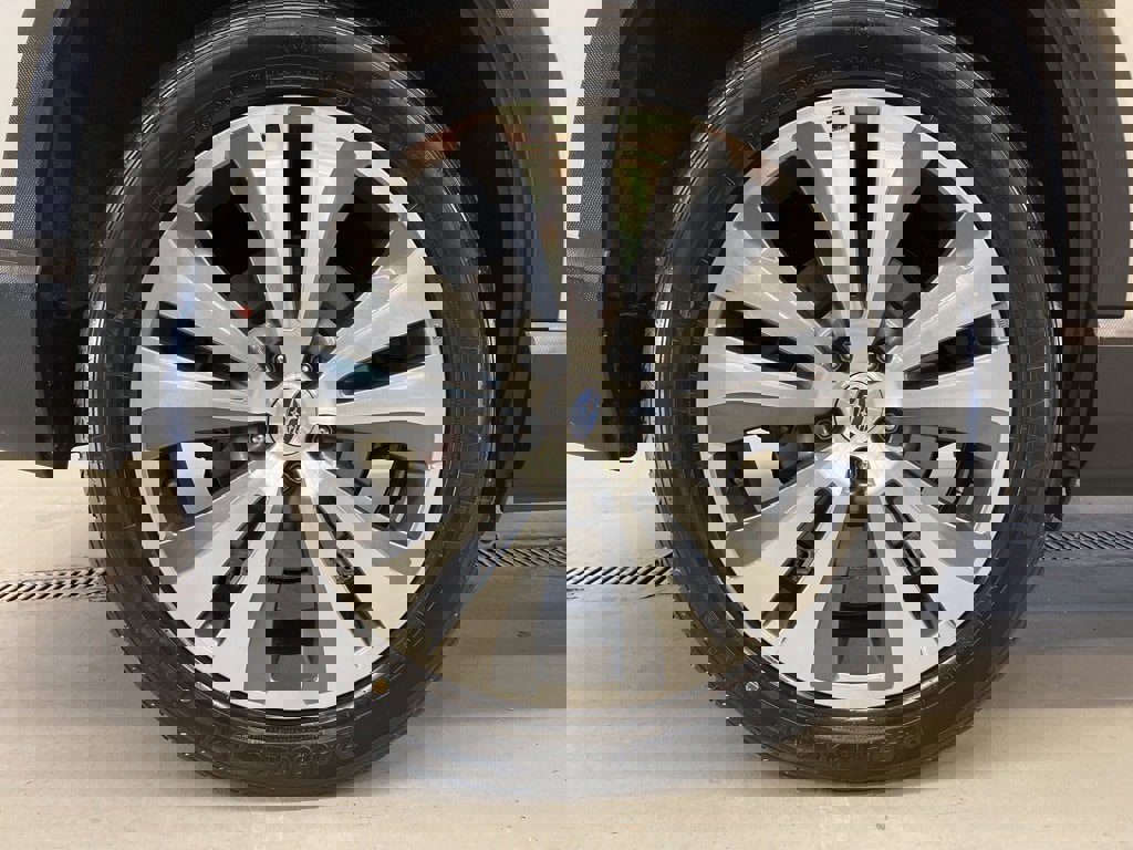 Used 2019 Subaru Ascent Premium w/ Popular Package #3 image 38