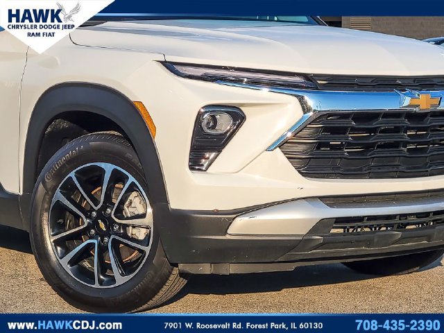 Used 2026 Chevrolet TrailBlazer LT AWD/4WD image 3