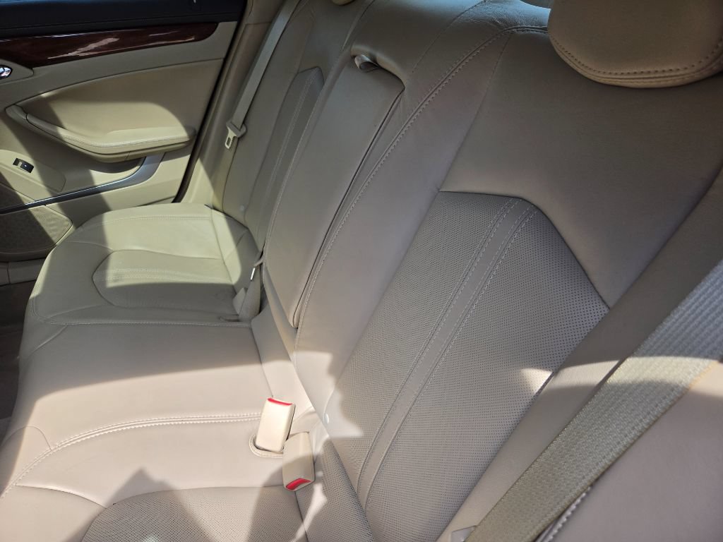 Used 2011 Cadillac CTS Luxury RWD image 28