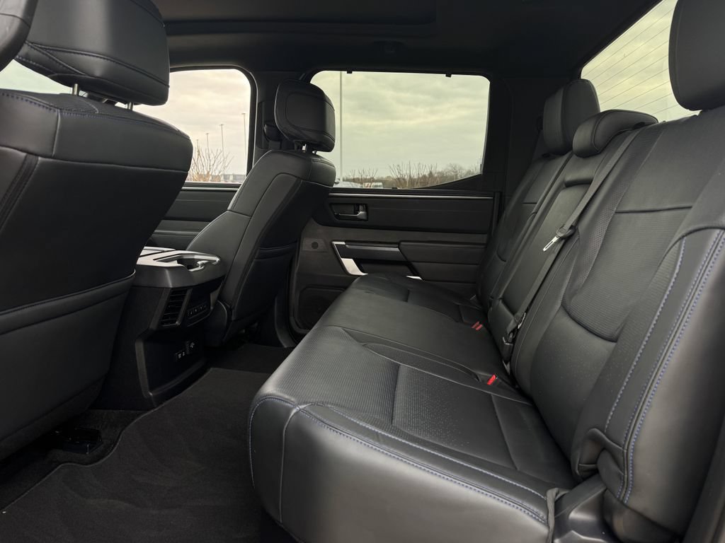 Used 2025 Toyota Tundra Platinum AWD/4WD image 31