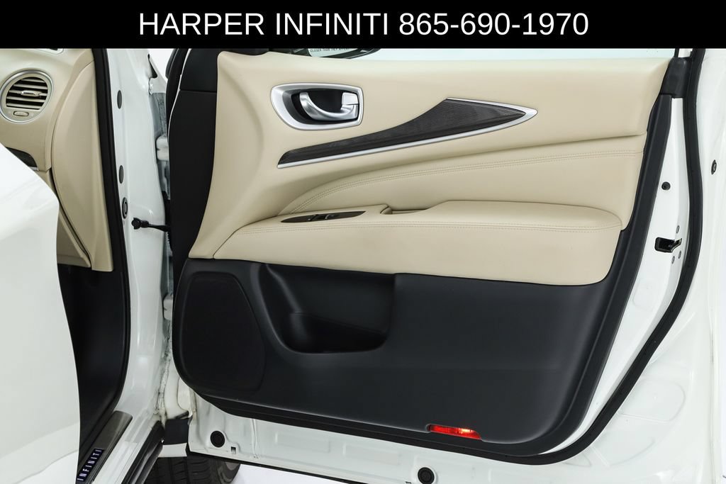 Used 2017 INFINITI QX60 Luxe w/ Premium Plus Package AWD/4WD image 32