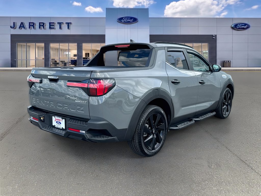 Used 2023 Hyundai Santa Cruz Night AWD/4WD image 7