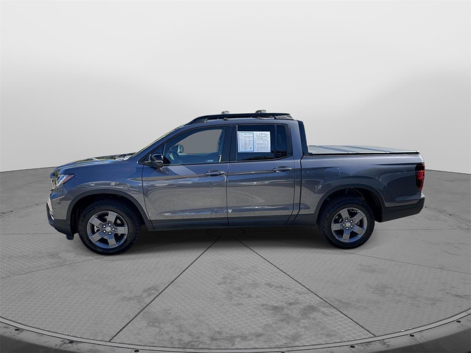 Used 2024 Honda Ridgeline TrailSport image 2