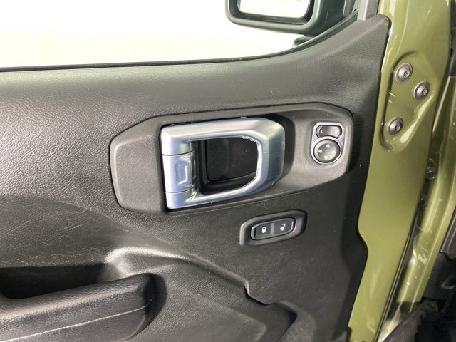 Used 2022 Jeep Gladiator Sport AWD/4WD image 16