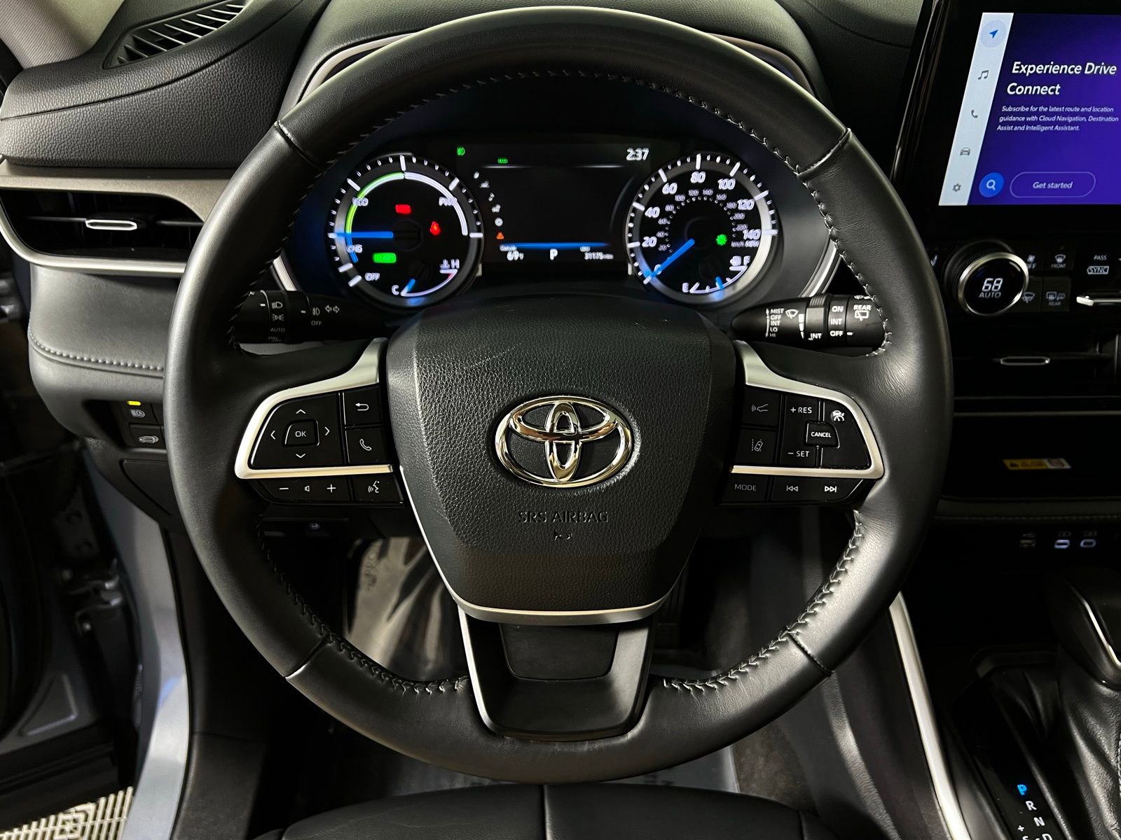 Certified 2023 Toyota Highlander XLE image 15