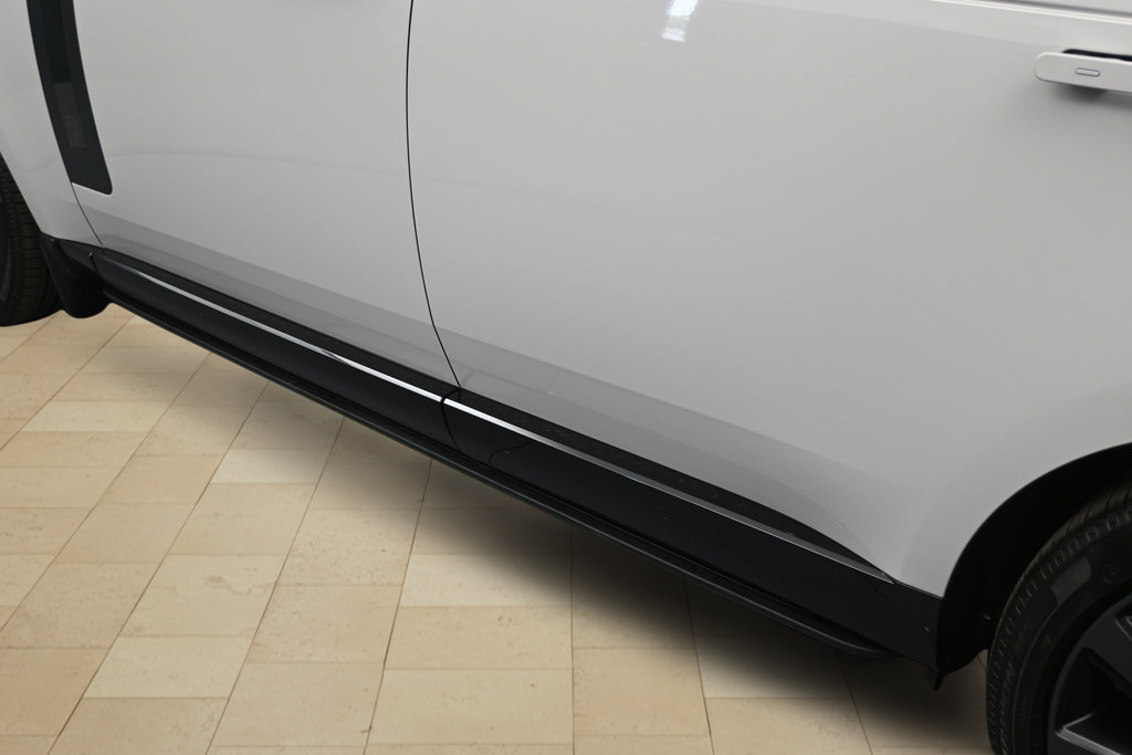 New 2026 Land Rover Range Rover SV AWD/4WD image 9