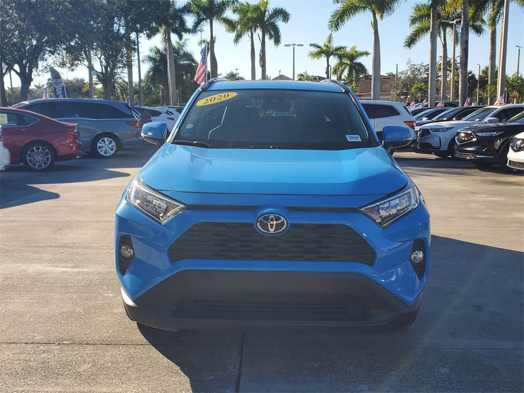 Used 2020 Toyota RAV4 XLE Premium image 2
