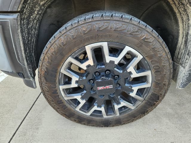 Used 2024 GMC Sierra 2500 AT4 w/ AT4 Preferred Package AWD/4WD image 9