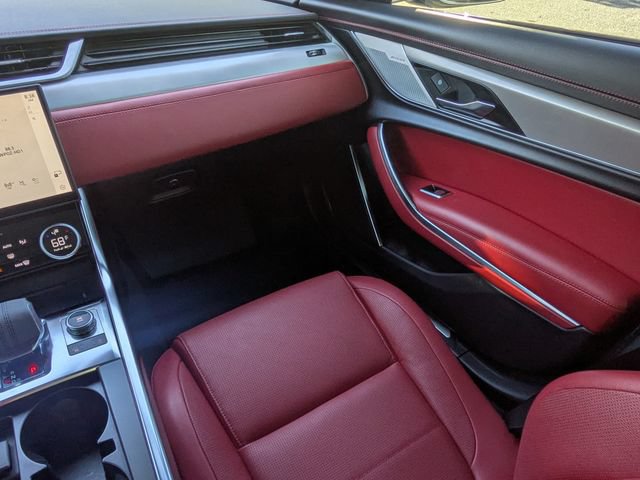 Used 2024 Jaguar XF R-Dynamic SE RWD image 16