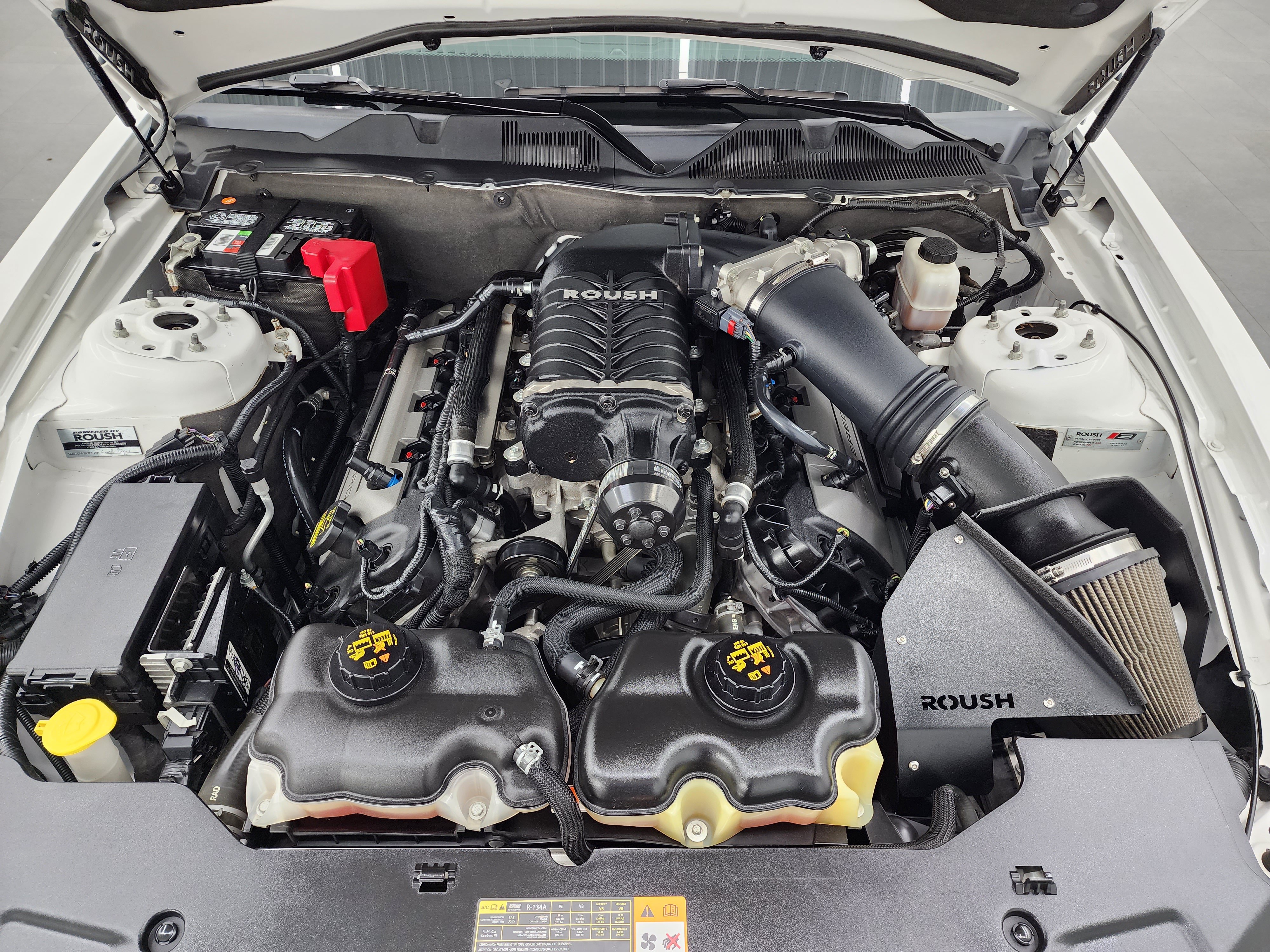 Used 2012 Ford Mustang GT Premium w/ HID Headlamps & Security Pkg RWD image 23