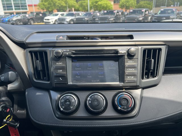 Used 2015 Toyota RAV4 LE FWD image 13