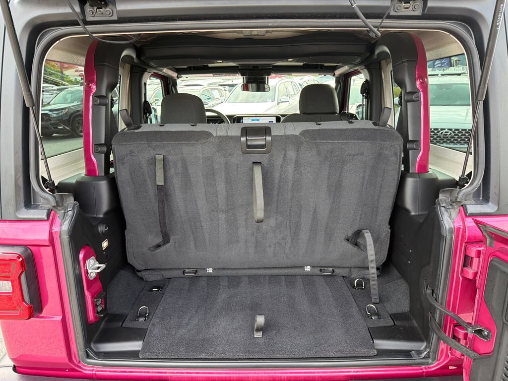 Used 2024 Jeep Wrangler Sport AWD/4WD image 18