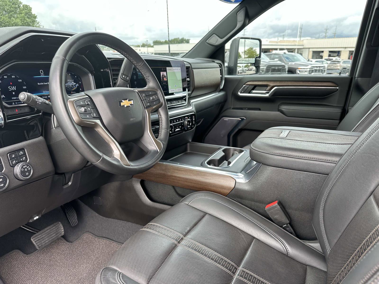 Certified 2024 Chevrolet Silverado 2500 High Country w/ LPO, Dark Essentials Package image 34