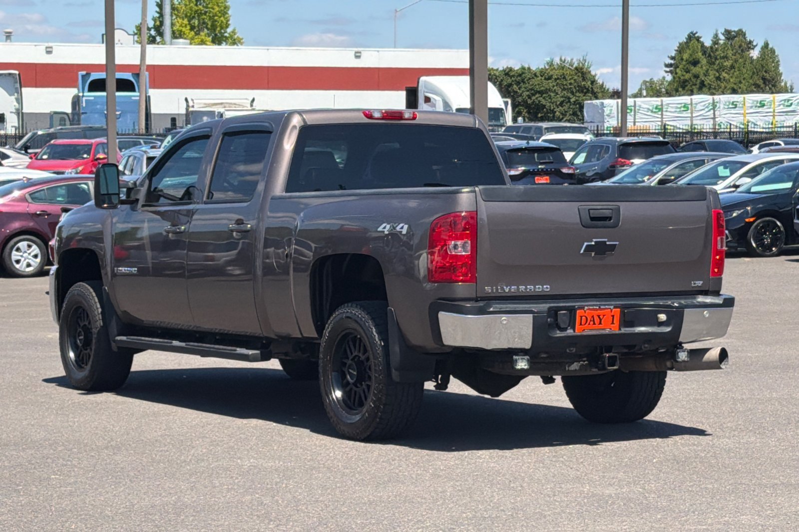 Used 2008 Chevrolet Silverado 2500 LTZ w/ Safety Package AWD/4WD image 8