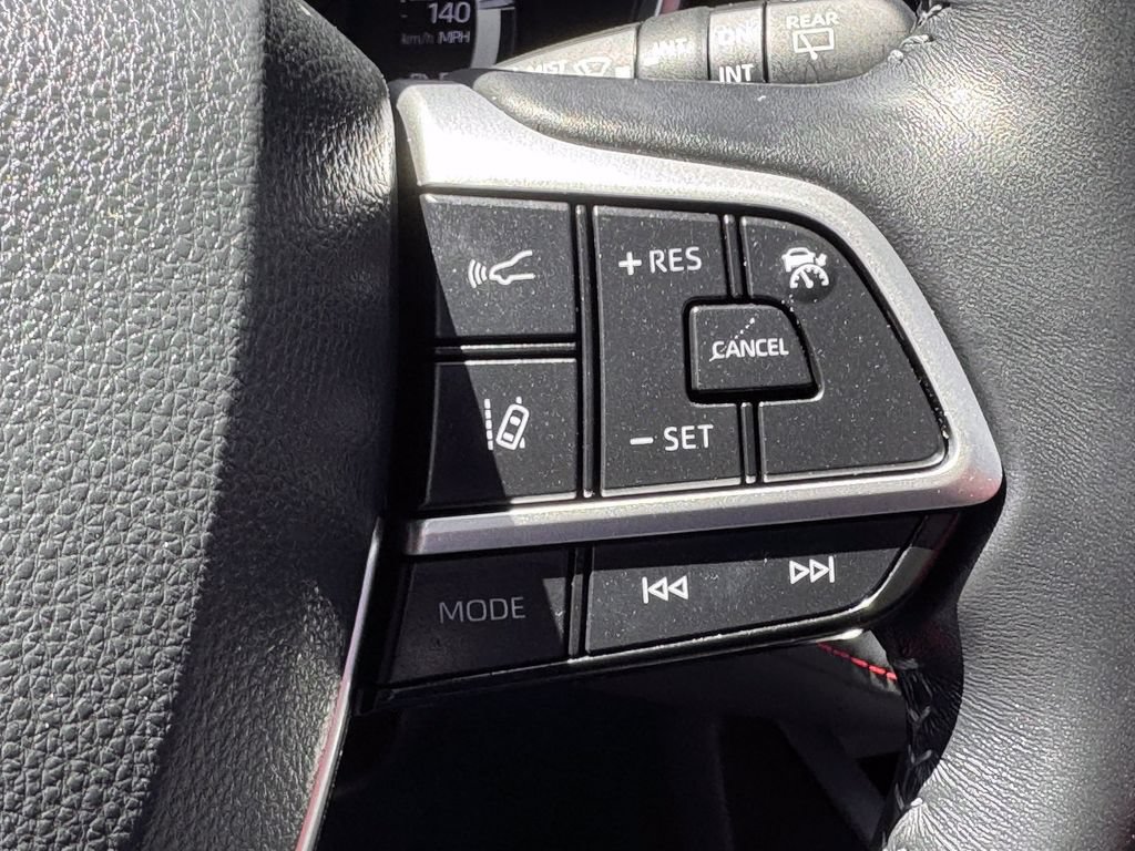 Used 2023 Toyota Highlander XSE AWD/4WD image 21