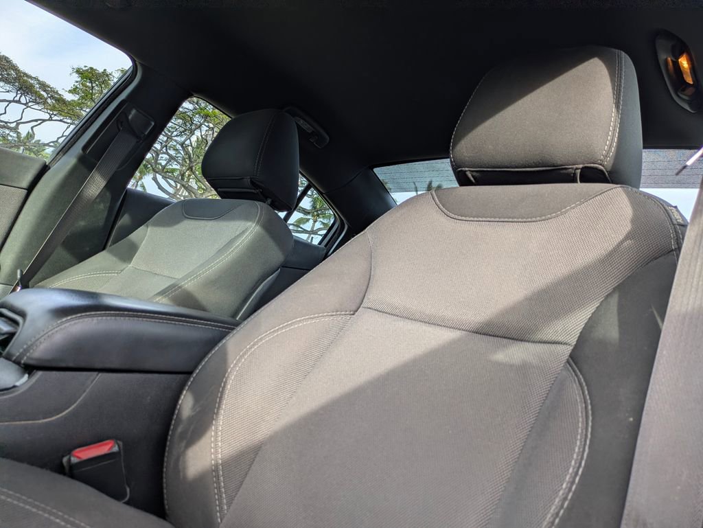 Used 2018 Dodge Charger SXT w/ Blacktop Package RWD image 14