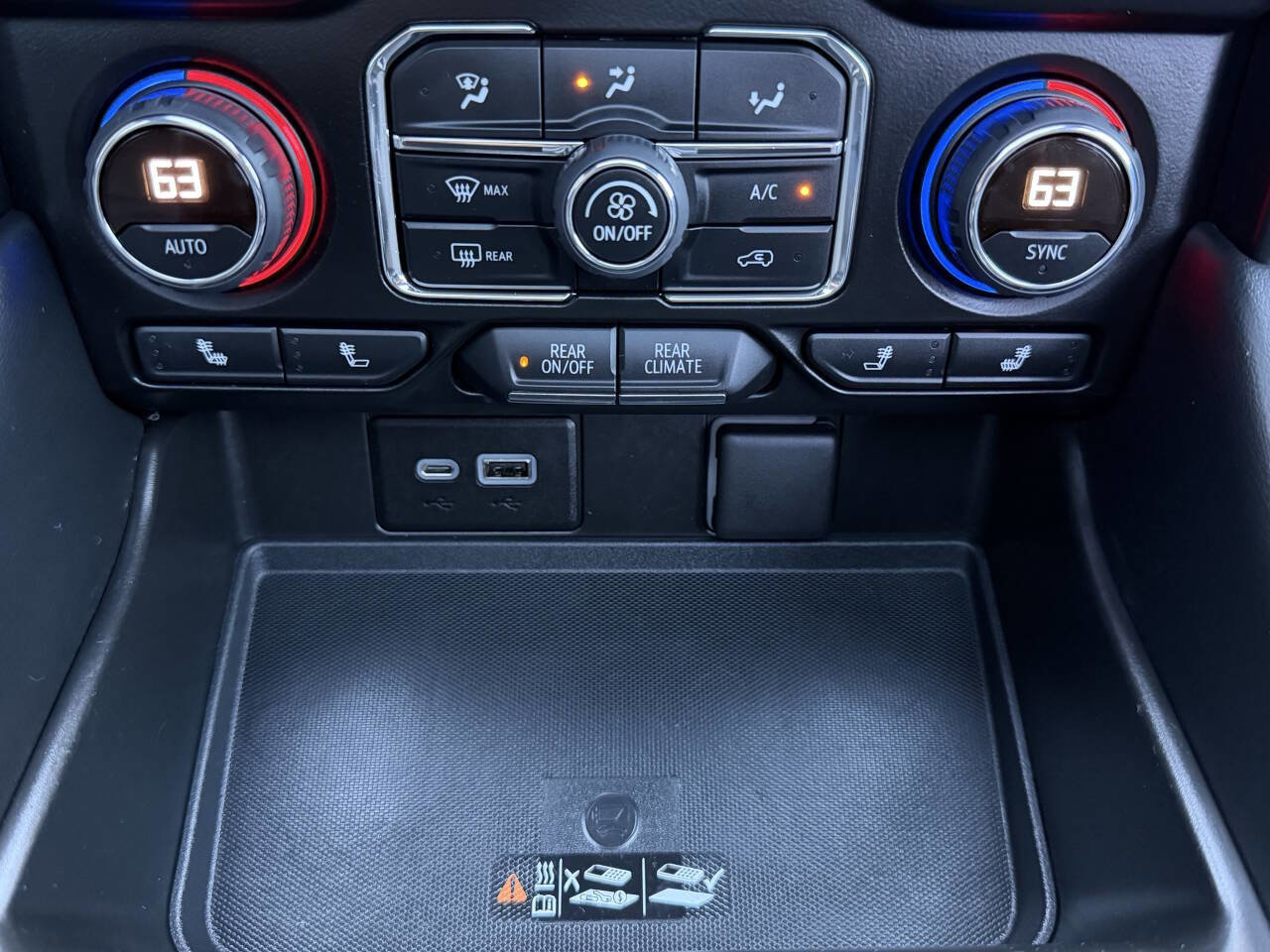 Used 2022 Chevrolet Tahoe Z71 image 31