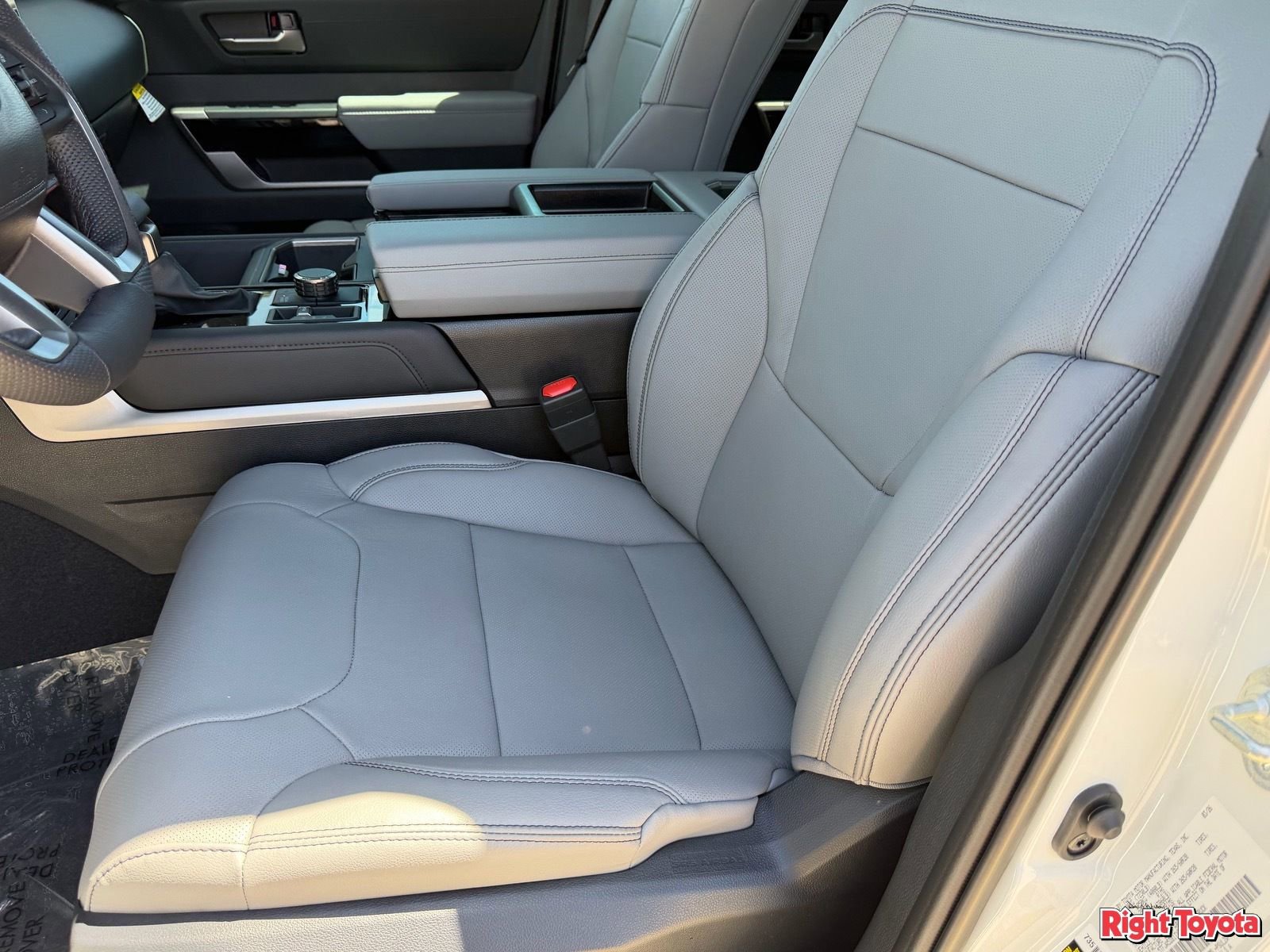 New 2026 Toyota Tundra Limited AWD/4WD image 19