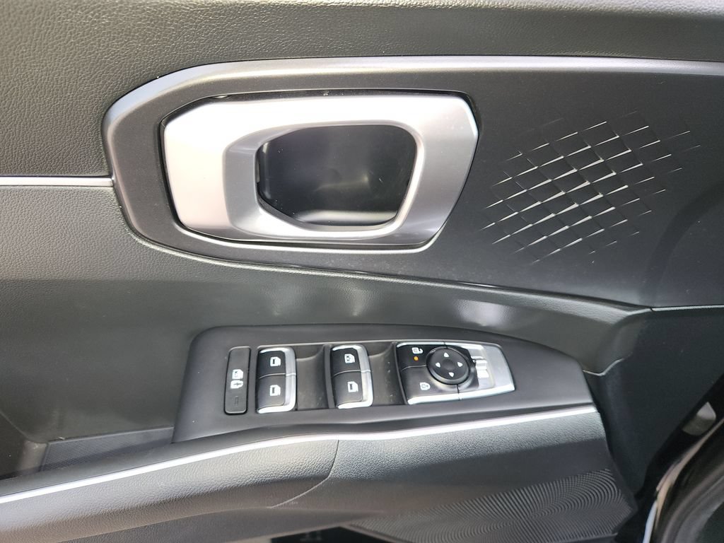 Used 2024 Kia Sorento S w/ Panoramic Sunroof Package FWD image 32