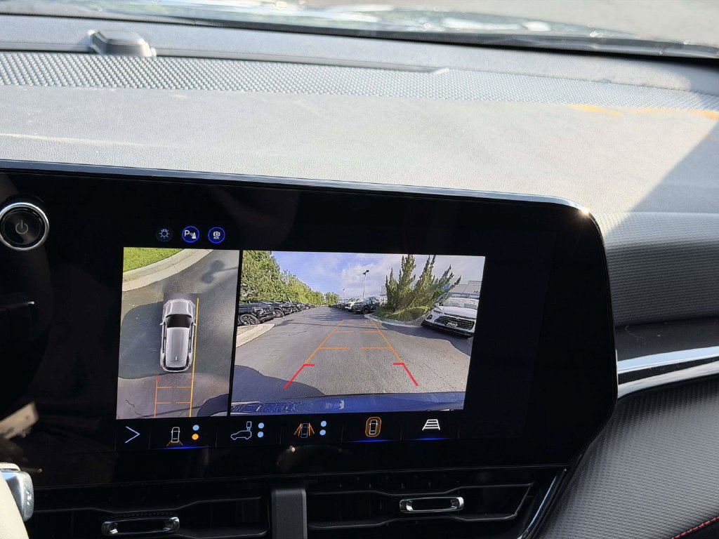New 2027 Chevrolet Equinox RS w/ Safety and Technology Package FWD image 5