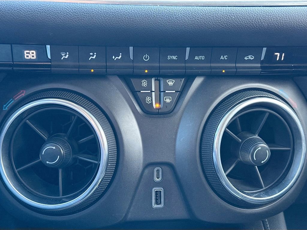 Used 2019 Chevrolet Blazer LT image 18