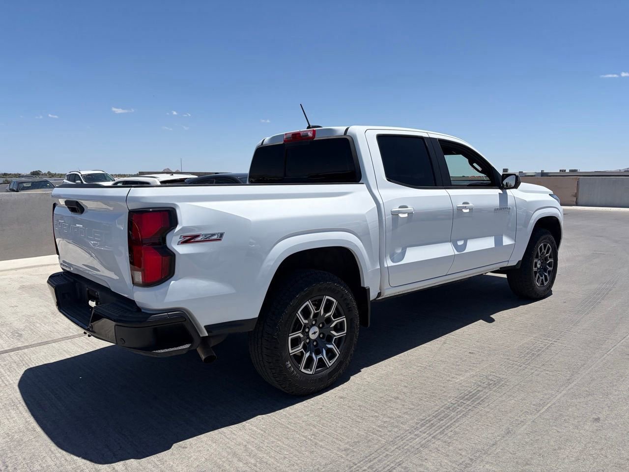 Used 2023 Chevrolet Colorado Z71 w/ Z71 Convenience Package 2 AWD/4WD image 2