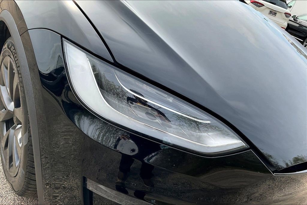 Used 2023 Tesla Model X Plaid image 32