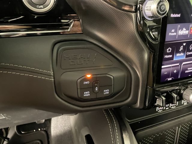 New 2026 RAM 2500 Limited AWD/4WD image 7