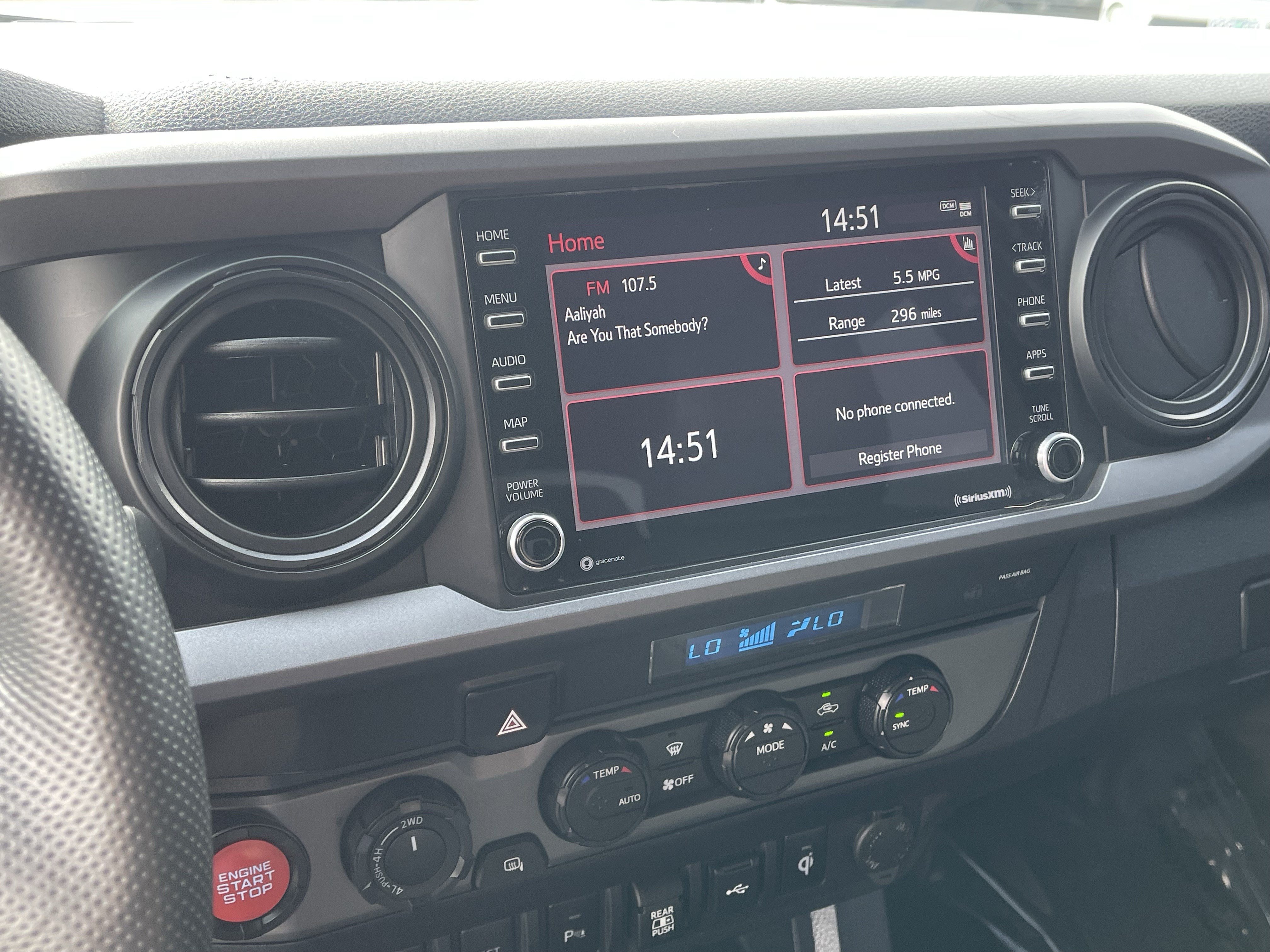 Used 2022 Toyota Tacoma TRD Off-Road w/ Technology Package AWD/4WD image 22